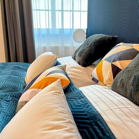 Apartments By Prague City Golf 외부 사진