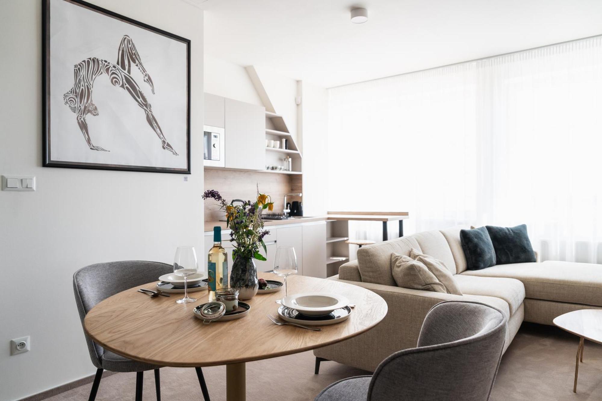 Apartments By Prague City Golf 외부 사진