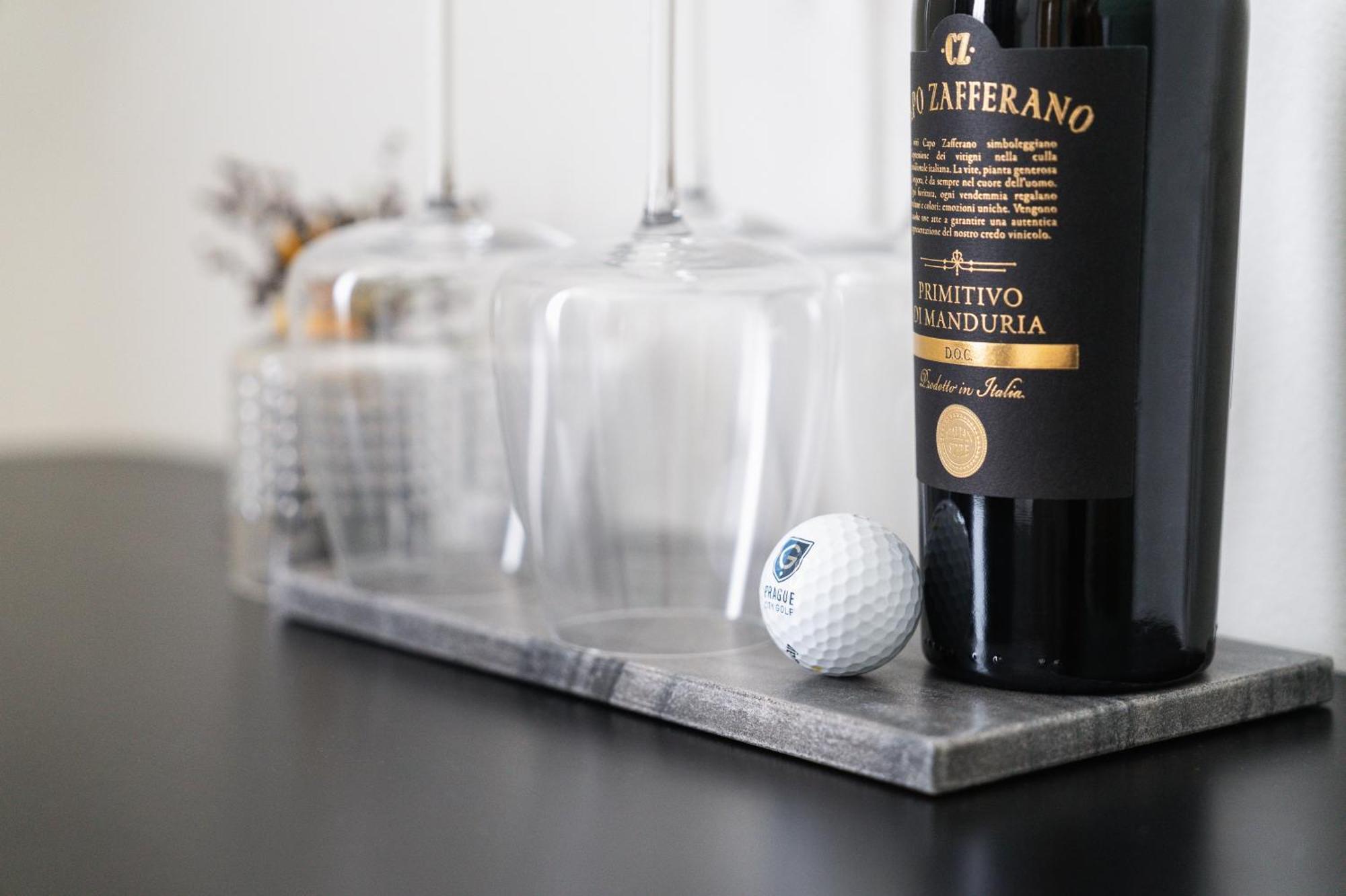 Apartments By Prague City Golf 외부 사진