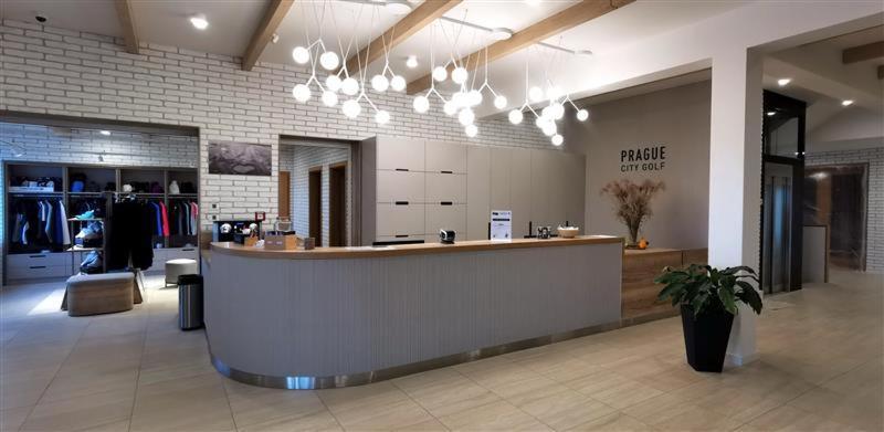 Apartments By Prague City Golf 외부 사진