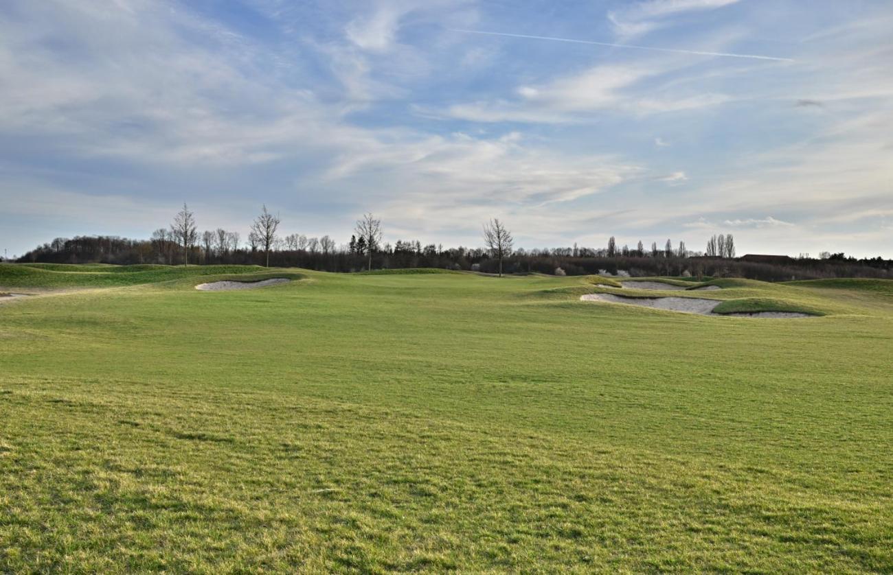 Apartments By Prague City Golf 외부 사진